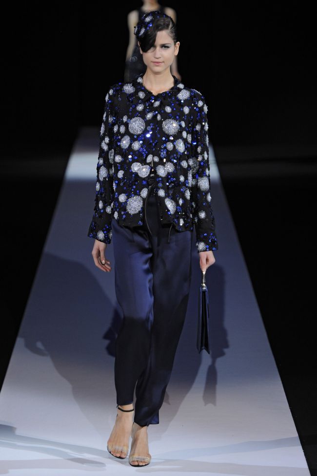 Milano Fashion Week: Giorgio Armani primavara/vara2013 &ndash; o colectie diafana, de inspiratie celesta