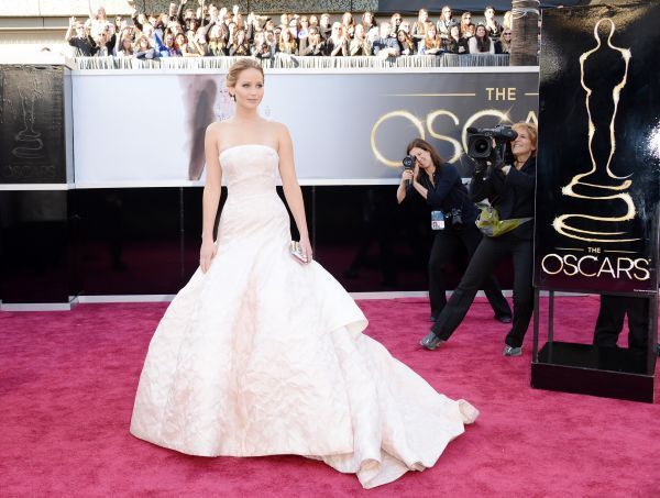 Oscar 2013: Cele mai spectaculoase rochii de pe covorul rosu