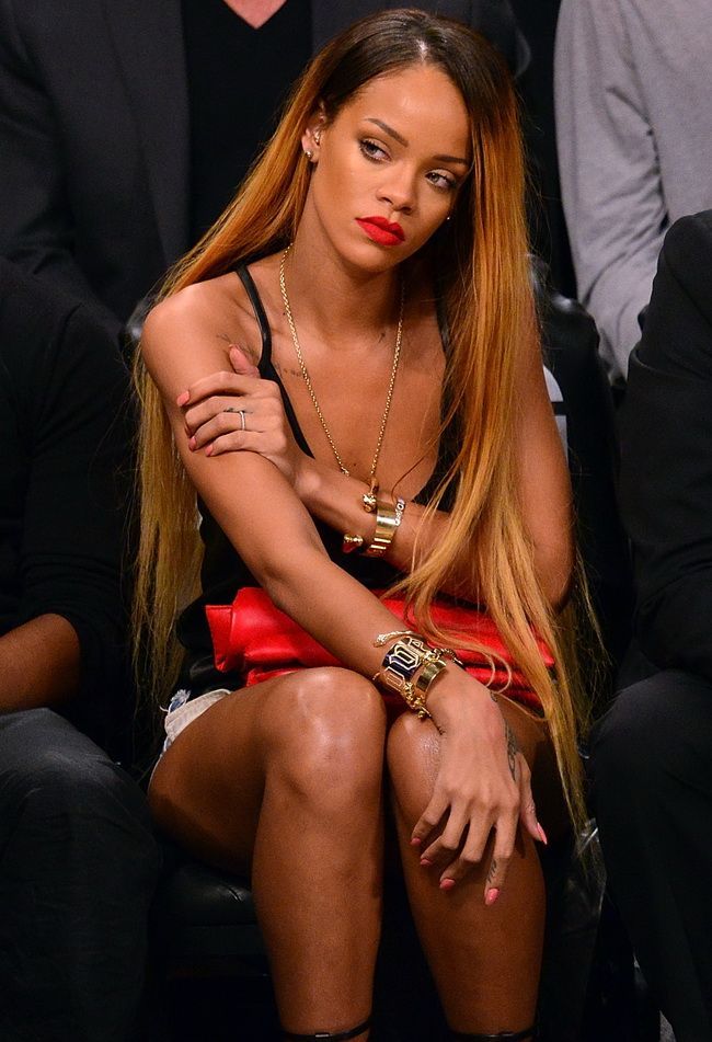 Rihanna, ingrijorator de slaba dupa despartirea de Chris Brown. Cum arata silueta ei plapanda in imaginea care i-a ingrijorat pe fani