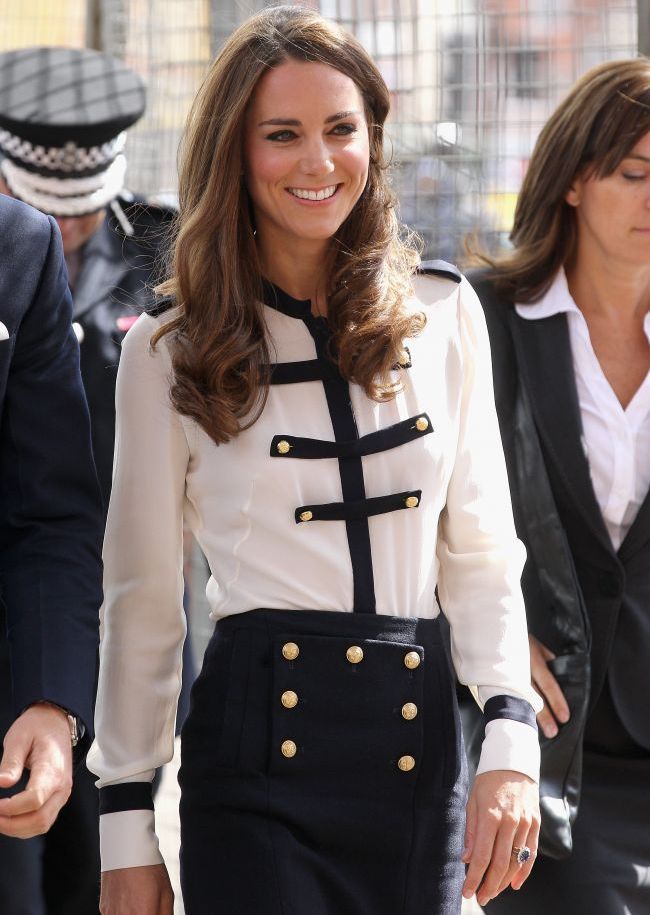 Kate Middleton, ravasitoare la prima aparitie pe covorul rosu, la 2 luni dupa nastere. Cum a demonstrat ca arata mai bine ca niciodata