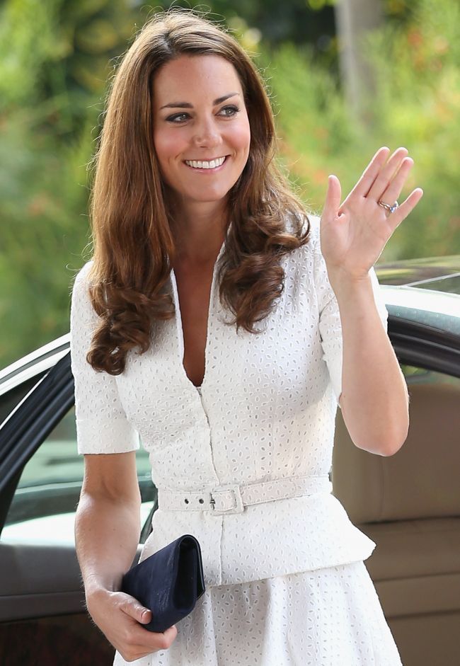 Kate Middleton, pe urmele Dianei. Cat de frumoasa a fost cu tiara pe cap noua Printesa a Inimilor