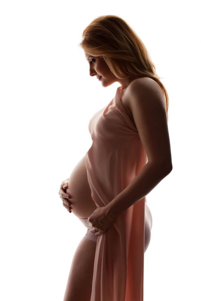 Alina Sorescu, sesiune foto indrazneata, in lenjerie intima. Cum arata burtica si corpul ei de gravida in luna a 9-a de sarcina