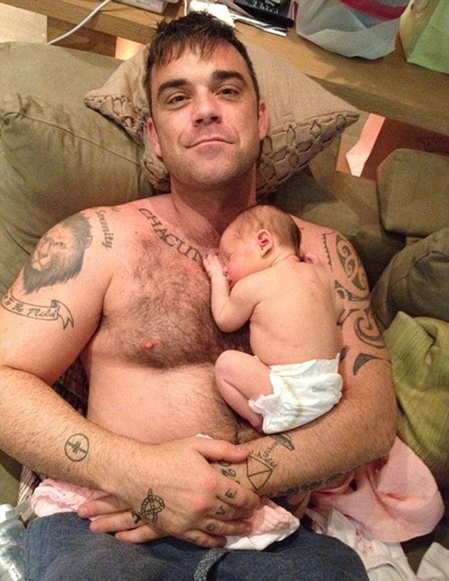 Robbie Williams s-a tatuat din dragoste pentru fiica lui. Cum arata desenul induiosator, dedicat primului sau copil