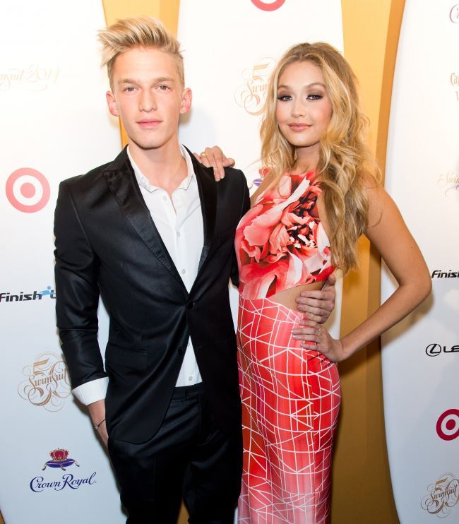 Cody Simpson regreta despartirea de Gigi Hadid si o vrea inapoi: In mintea mea, nu s-a terminat