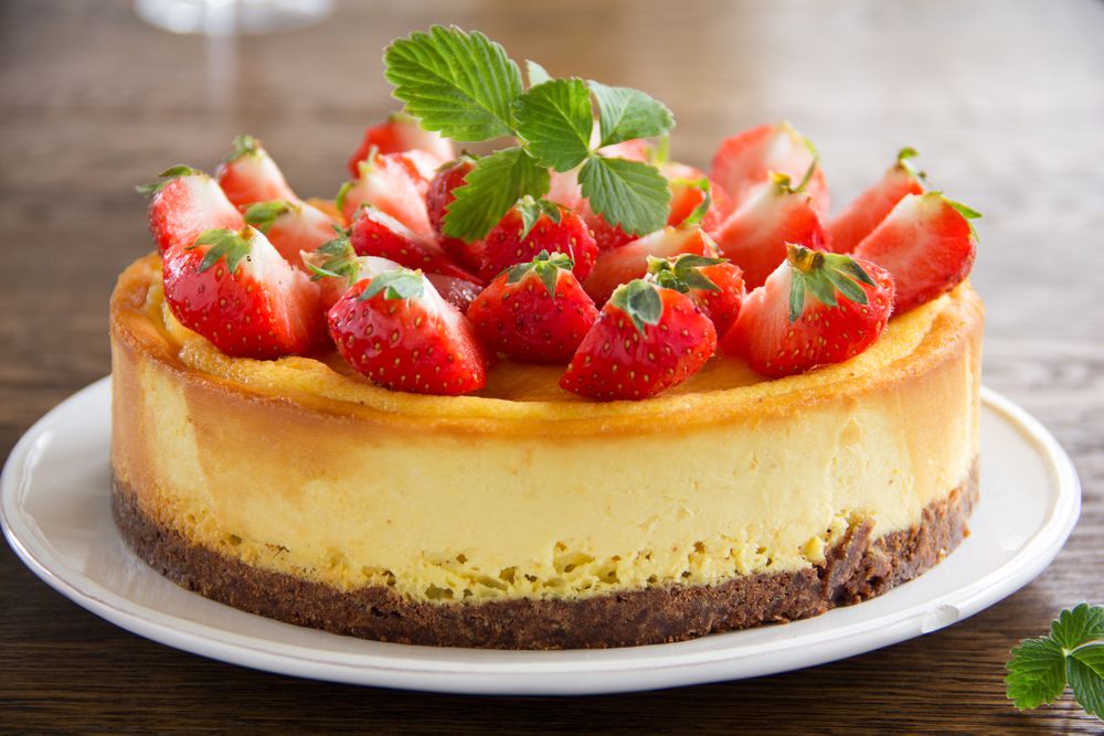 Rețeta cheesecake cu căpșuni fără coacere. Prepară un desert delicios &icirc;ntr-un timp foarte scurt