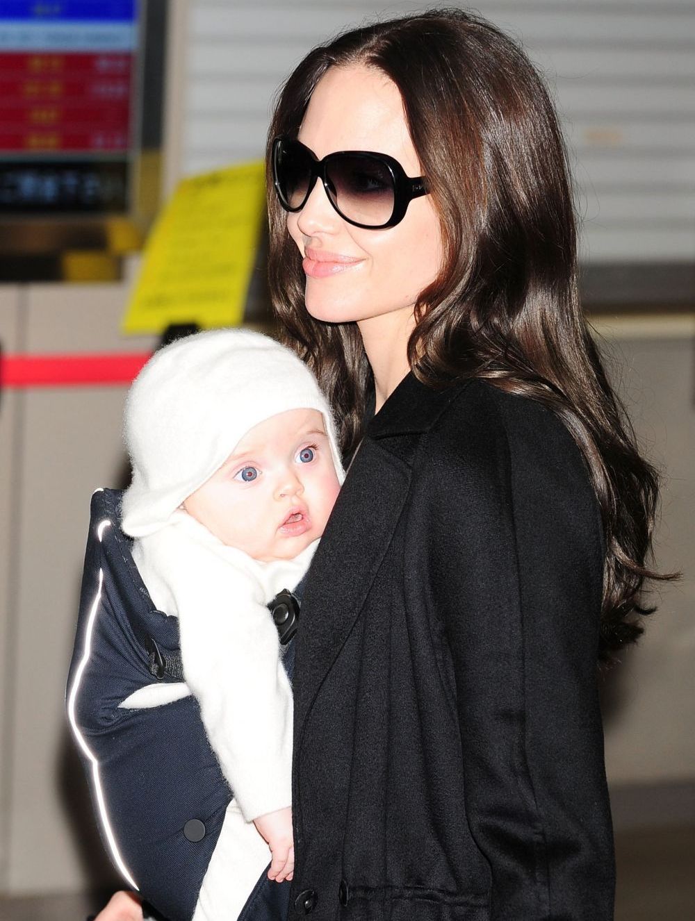 Angelina Jolie, la una dintre rarele aparitii alaturi de fiica ei, Shiloh. Cum arata la 9 ani fiica cea mare a vedetei
