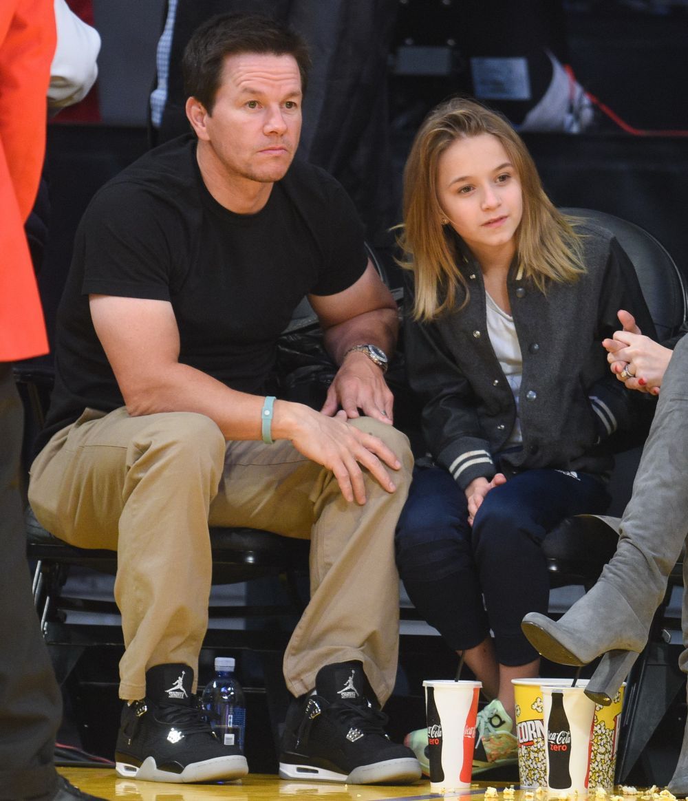 Ipostaza stanjenitoare in care Mark Wahlberg si sotia lui au pus-o pe fiica lor. Cum au fost surprinsi cei trei