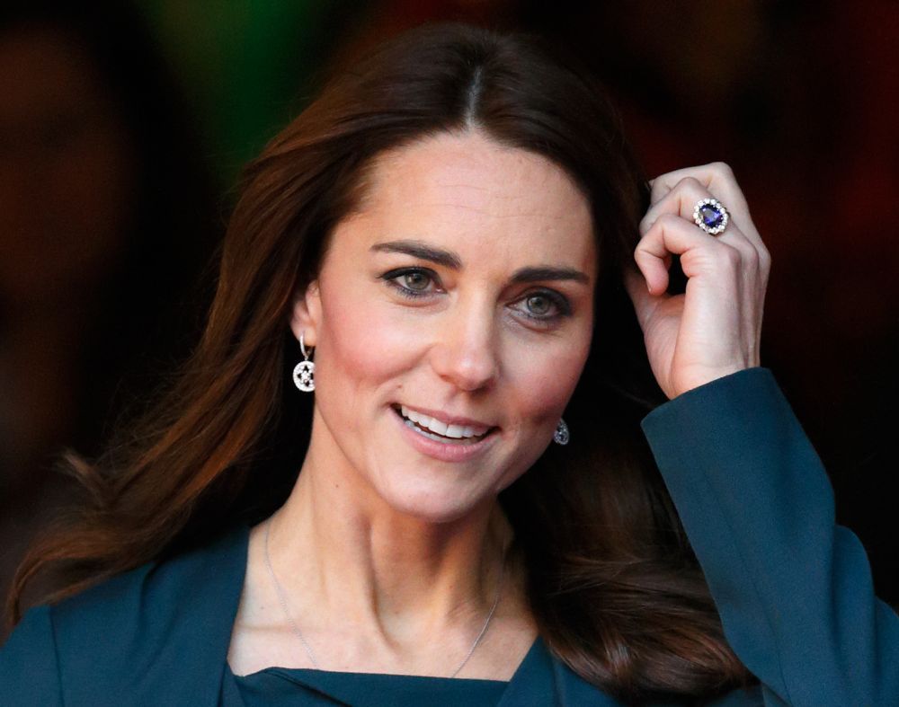 Inelul ei de logodna seamana izbitor cu al lui Kate Middleton. Ce bijuterie a primit Irina Shayk de la Bradley Cooper