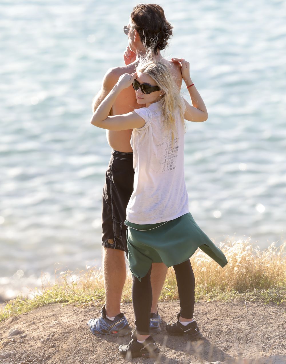 Ashley Olsen, la plaja cu iubitul de 58 de ani. Cum arata barbatul care a cucerit-o pe una din gemenele-minune