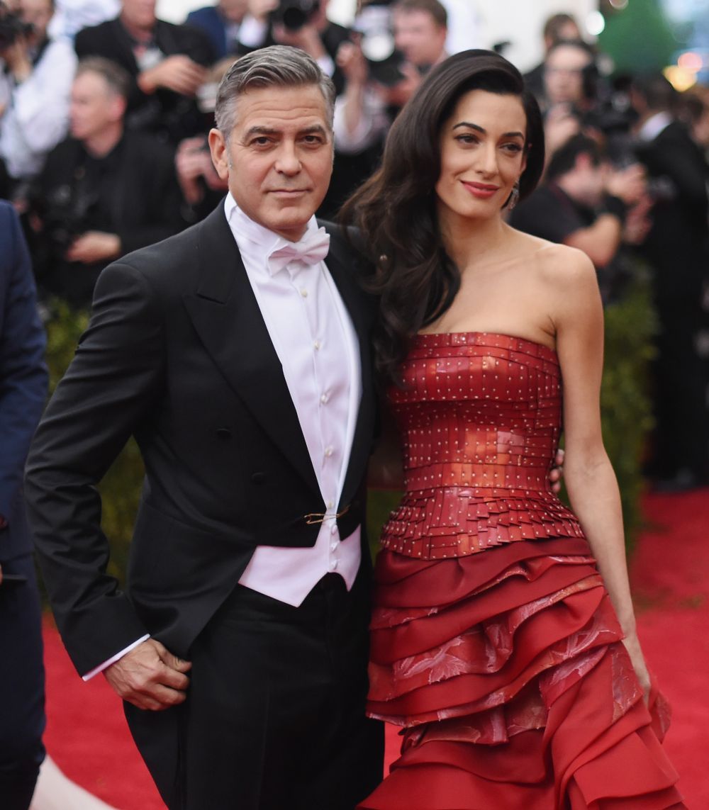 George Clooney le-a daruit prietenilor cate 1 milion de dolari. Vezi care a fost motivul