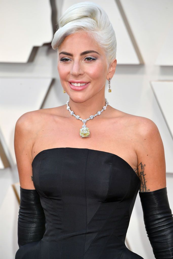 Oscar 2019. Lady Gaga a strălucit &icirc;ntr-o ținută de 30 milioane de dolari!