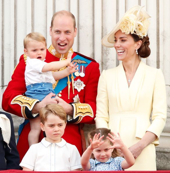 Ce surpriză le va face Regina Angliei Prințului Louis și Prințesei Charlotte de ziua lor