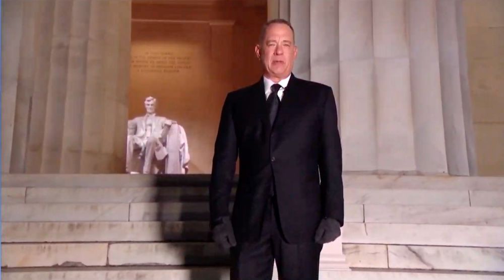 Tom Hanks și-a &icirc;ngrijorat fanii, la ceremonia de &icirc;nvestire a lui Joe Biden