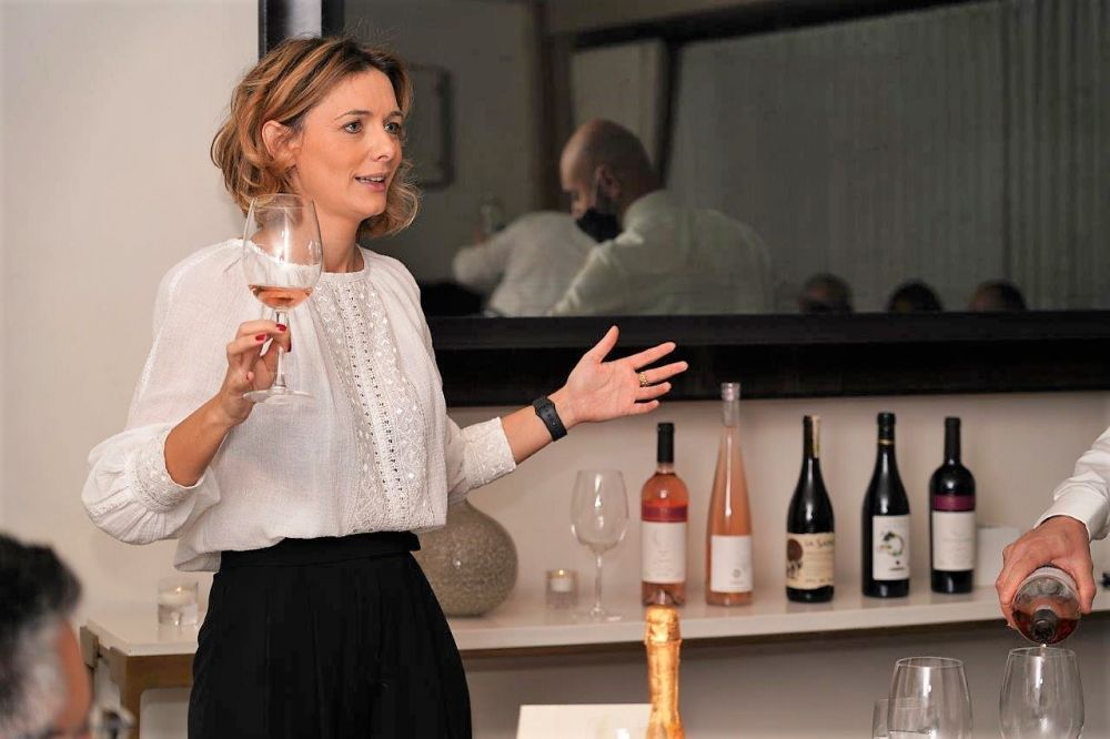 Vinurile rom&acirc;nești de la Carrefour, recomandate de experții internaționali printre cele mai bune vinuri &icirc;n 2022