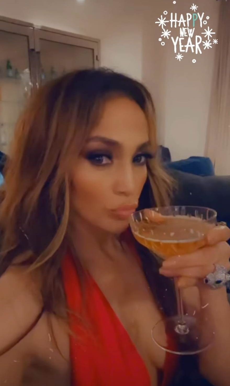 Jennifer Lopez, primul revelion &icirc;n calitate de &ldquo;doamna Affleck&rdquo;. &Icirc;n ce ținută și-a impresionat soțul