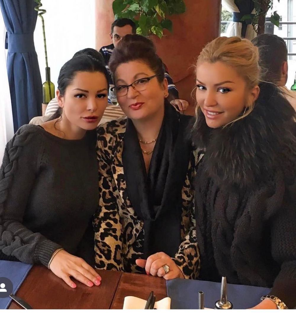 Brigitte Pastramă are două surori incredibil de frumoase! Cum arată Cristina și Gabriela
