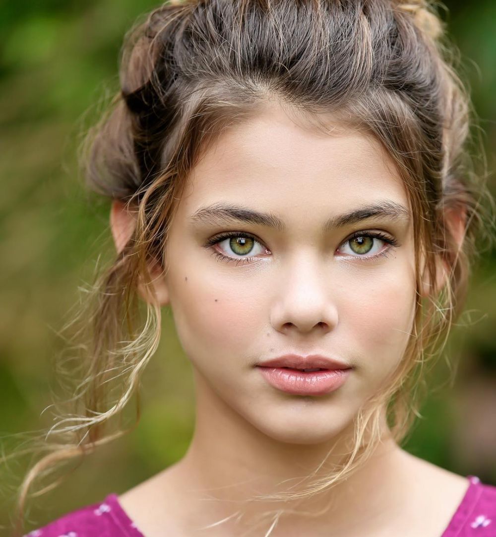 Fetița cu cei mai frumoși ochi din lume s-a transformat &icirc;ntr-o domnișoară superbă. Cum arată Laneya Grace la 18 ani