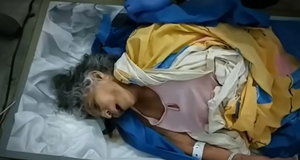 O femeie de 76 de ani, declarată moartă la spital, s-a trezit &icirc;n sicriu &icirc;nainte de &icirc;nmorm&acirc;ntare